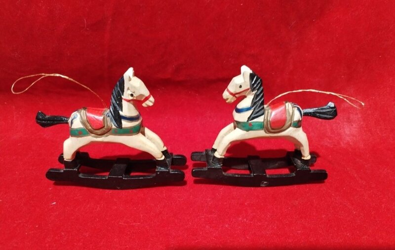 Caluti balansoar de epoca din lemn,